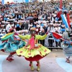 miles-de-musicos-celebran-el-bicentenario-de-Bolivia-y-dan-inicio-al-Carnaval-de-Oruro-1068x712