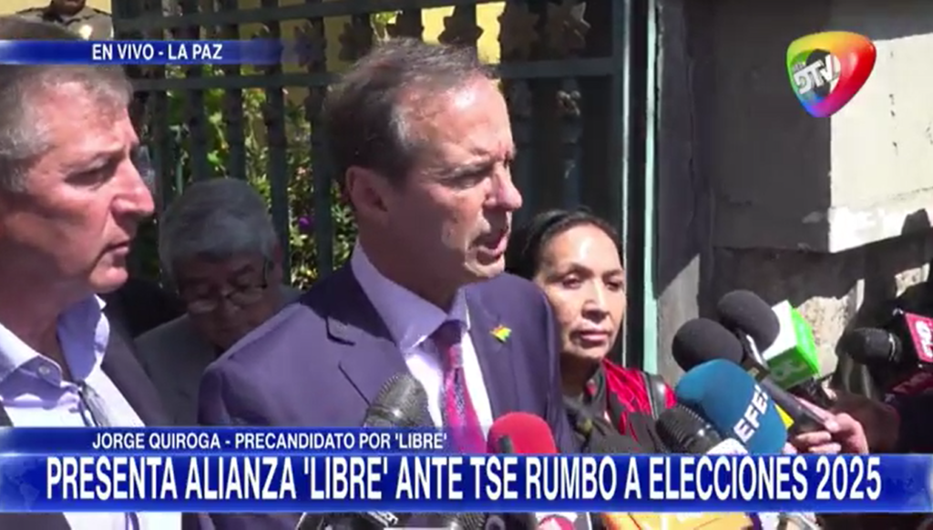 Jorge Tuto Quiroga es el primer precandidato en inscribir su alianza ante el TSE