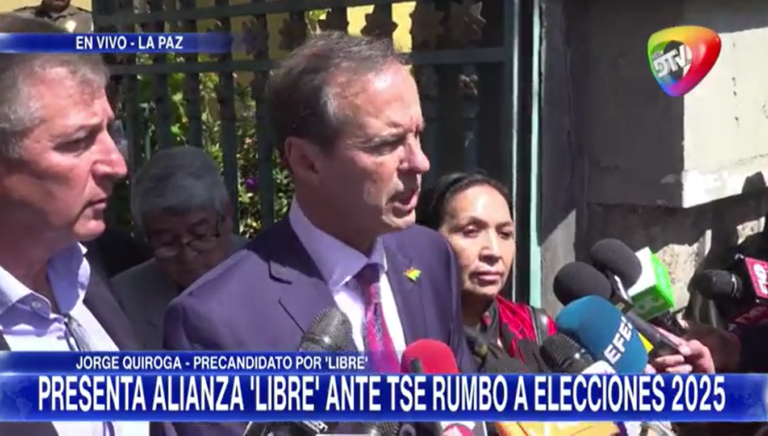 Jorge Tuto Quiroga es el primer precandidato en inscribir su alianza ante el TSE