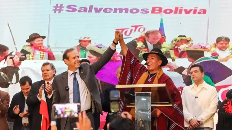 Elecciones: 13 agrupaciones ya se inscribieron; Evo mantiene el suspenso