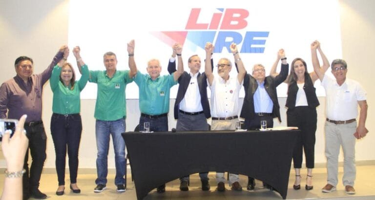 Demócratas y el FRI pactan alianza con Tuto para las Elecciones Generales