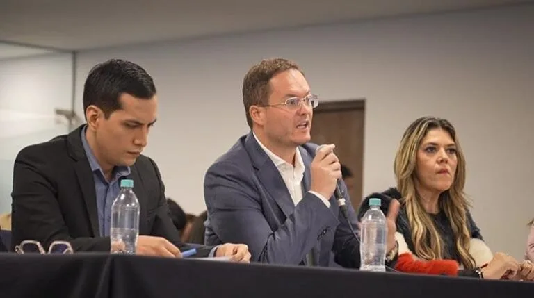 Presidente de YPFB justifica técnica y económicamente la creación y participación de Botrading